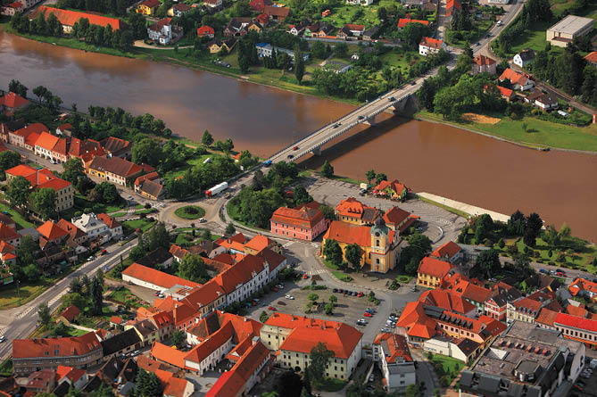 Kniha “VLTAVA - Libor Svacek" - vydani 1., rok 2011 Photographer: Libor Svacek; box@fotosvacek.cz; Mobile: +420 602428001; 