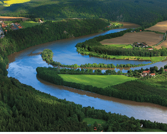 Kniha “VLTAVA - Libor Svacek" - vydani 1., rok 2011 Photographer: Libor Svacek; box@fotosvacek.cz; Mobile: +420 602428001; 