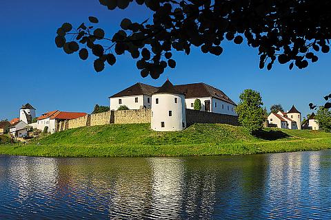 Žumberk – fortified village with a fortress, source: Libor Sváček archiv Vydavatelství MCU